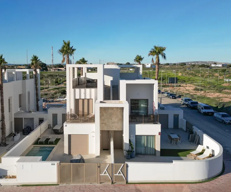 Nieuwbouwwoningen met privézwembad bij Serena Golf-Los Alcazares